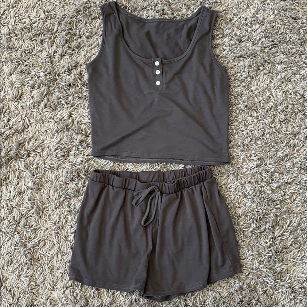 (2/$15) 🟡Button Down PJ Set